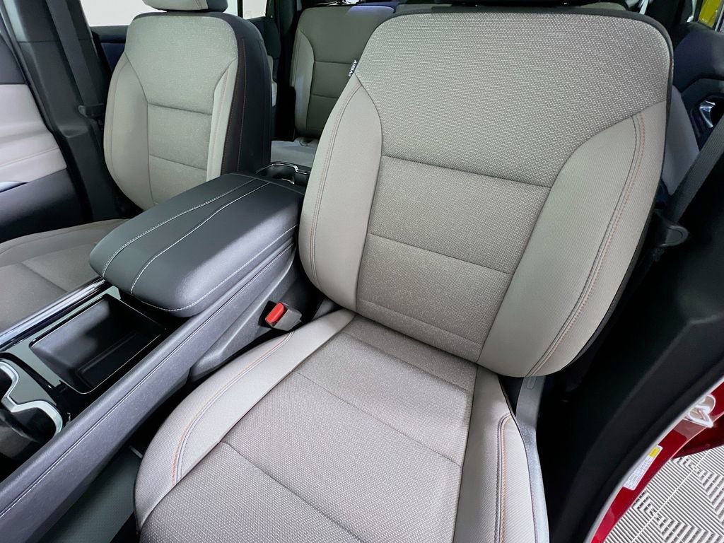 New 2026 Chevrolet Traverse LT w/ LPO, Floor Liner Package image 21