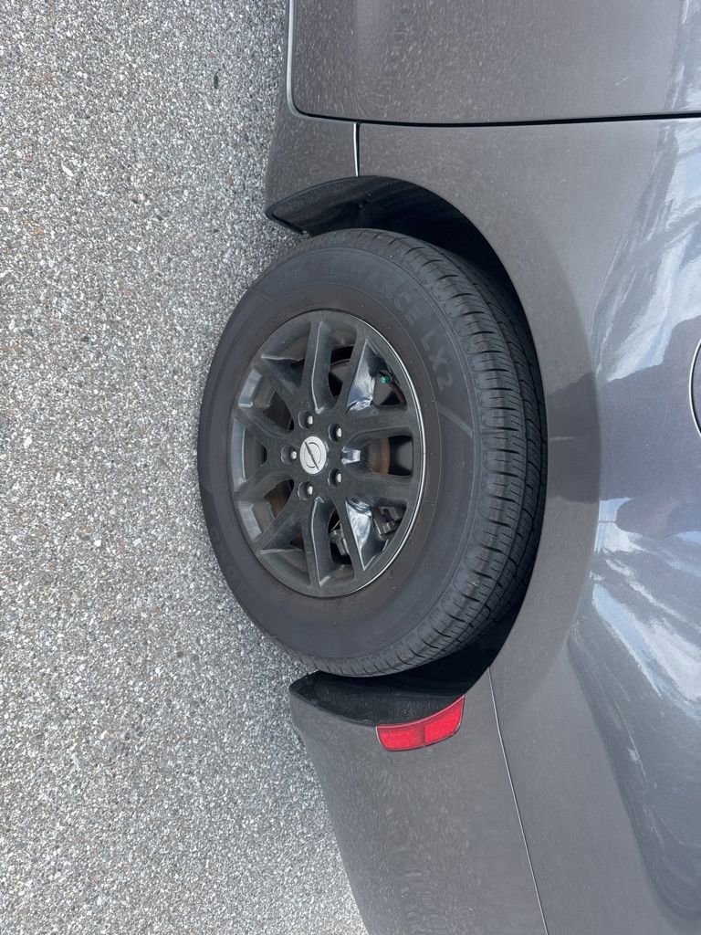 Used 2021 Chrysler Voyager Lxi FWD image 10