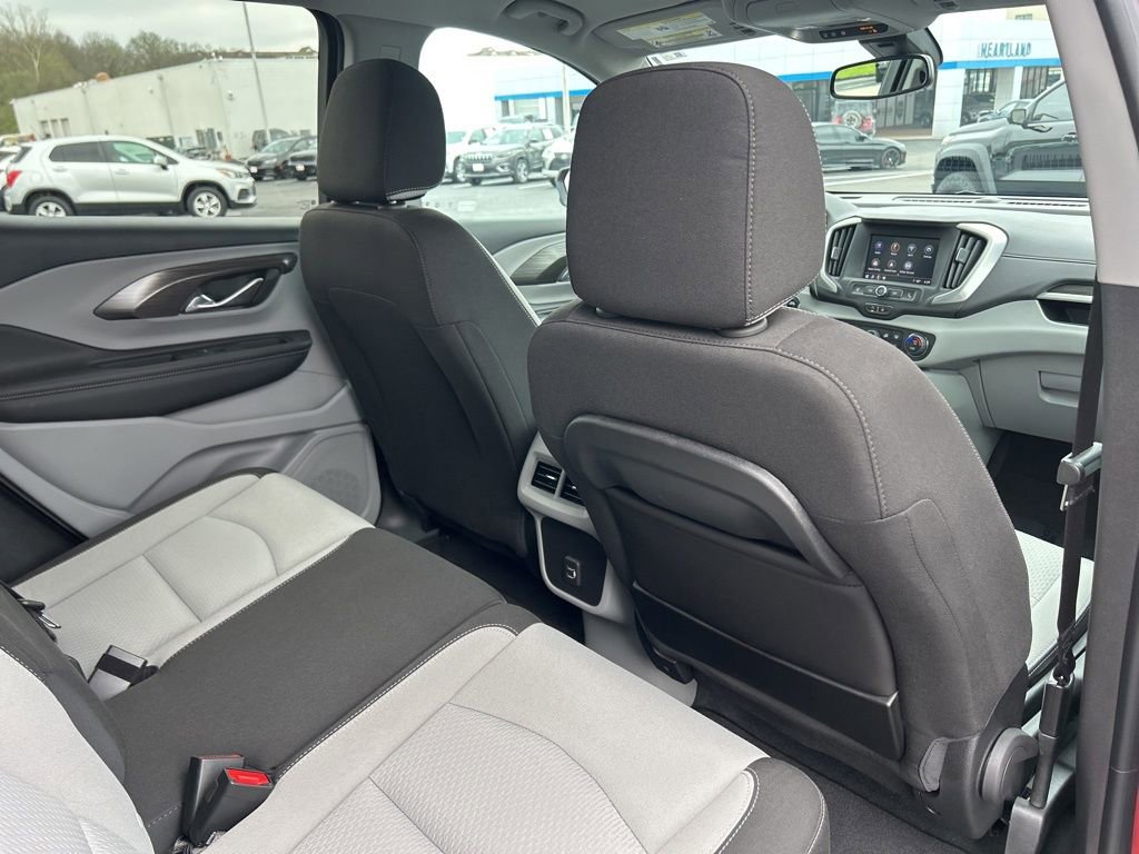 Used 2024 GMC Terrain SLT w/ Elevation Edition AWD/4WD image 43