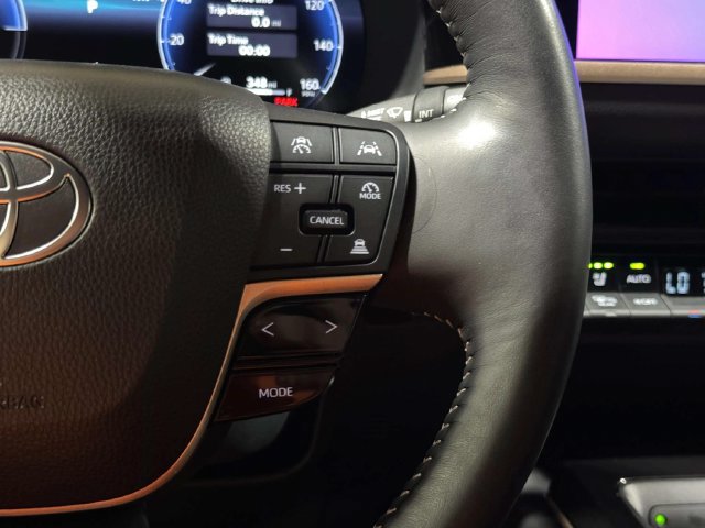 Used 2025 Toyota Crown Signia AWD/4WD image 17