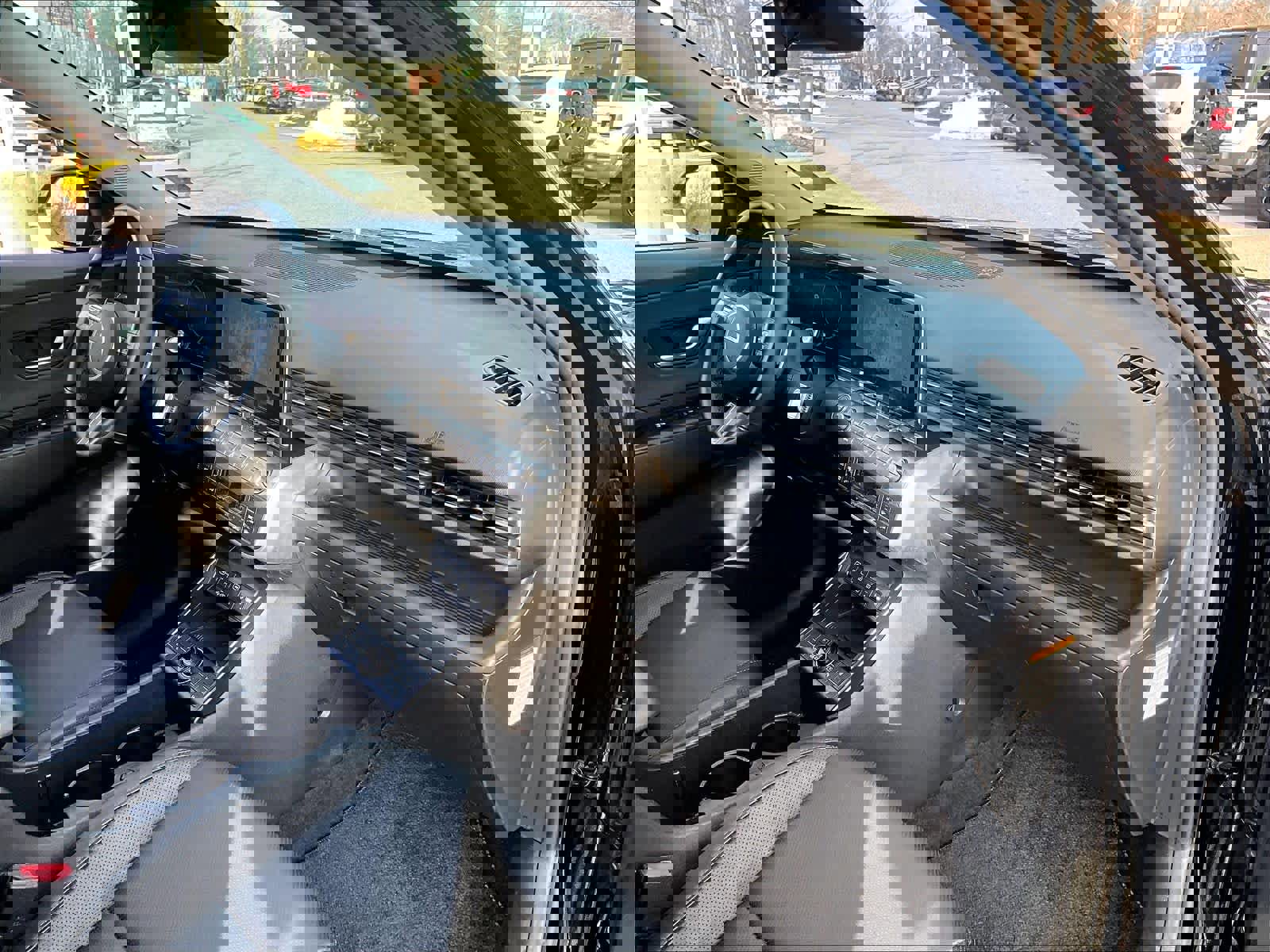 Used 2024 Hyundai Kona Limited image 14