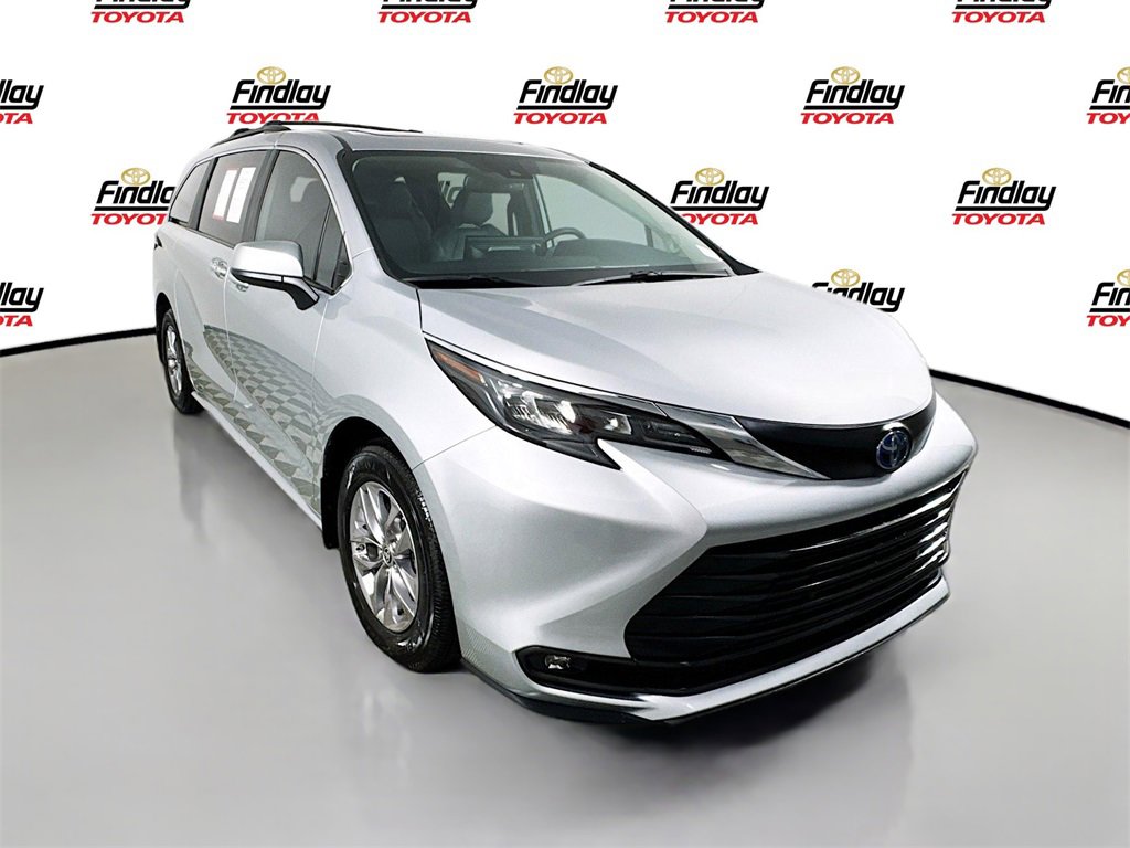 Certified 2025 Toyota Sienna XLE