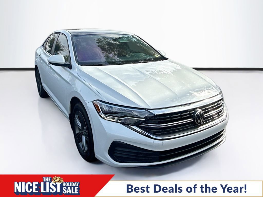 Used 2024 Volkswagen Jetta SE w/ Panoramic Sunroof Package