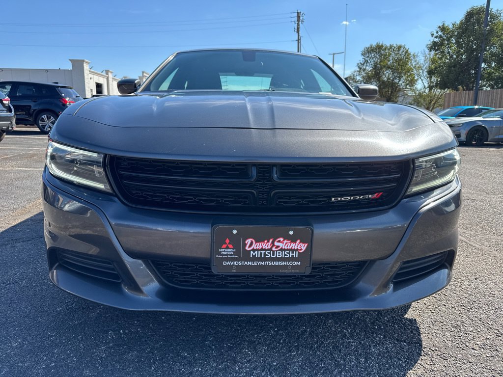 Used 2022 Dodge Charger SXT RWD image 2