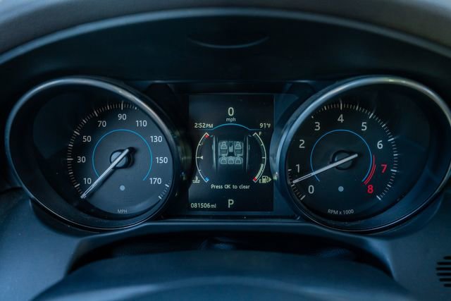 Used 2016 Jaguar XF Premium image 25