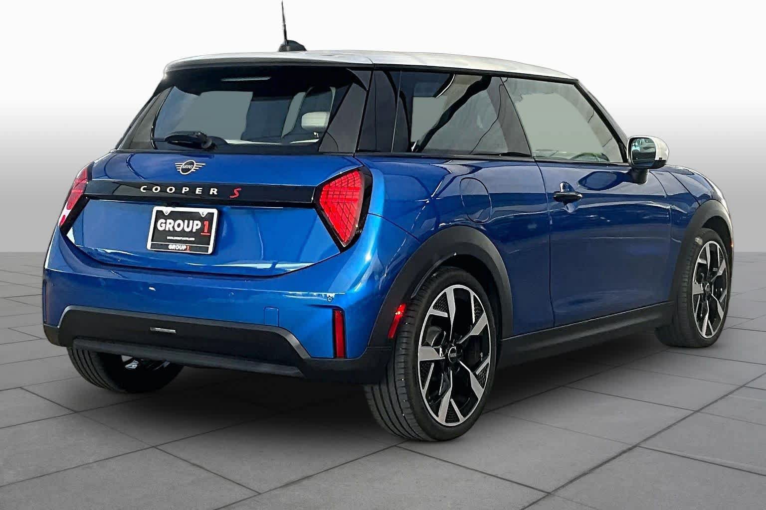 Used 2026 MINI Cooper S FWD image 12
