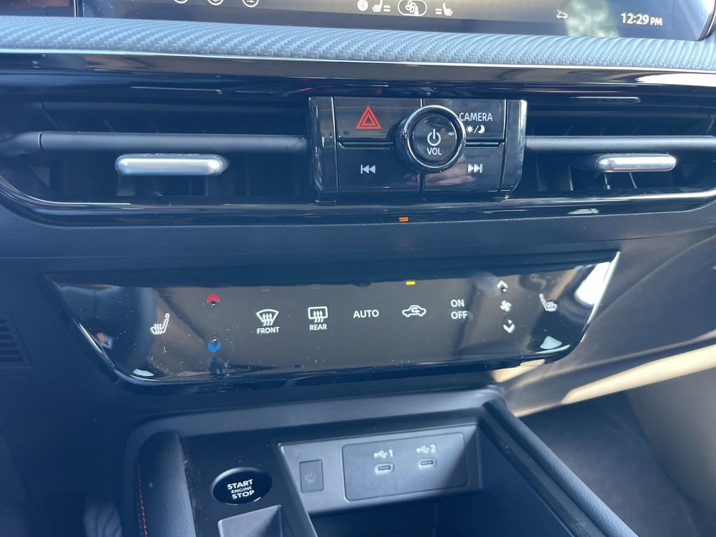 New 2026 Nissan Kicks SR w/ SR Premium Package FWD image 10