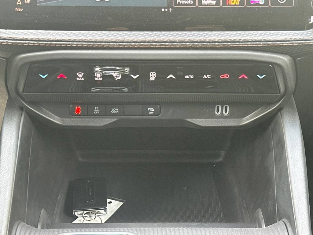 New 2026 Jeep Cherokee Limited AWD/4WD image 18