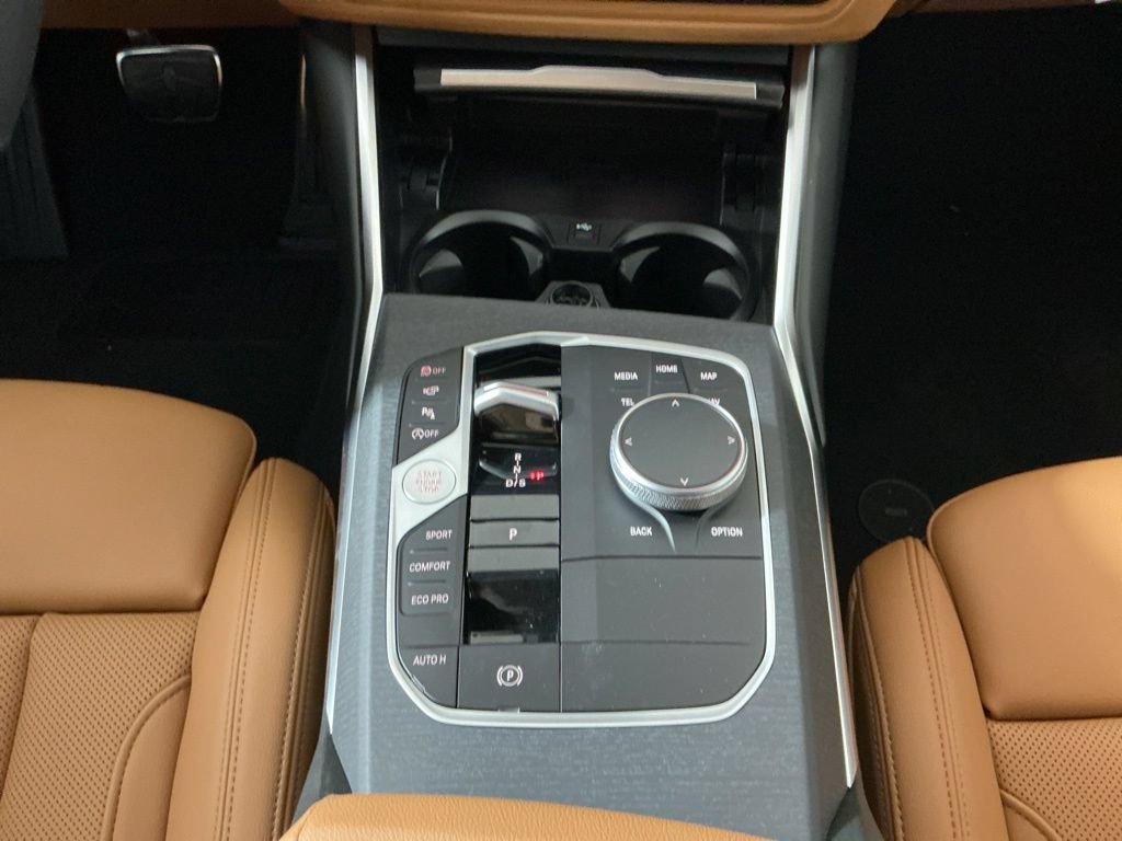 New 2026 BMW 330i Sedan w/ M Sport Package RWD image 13
