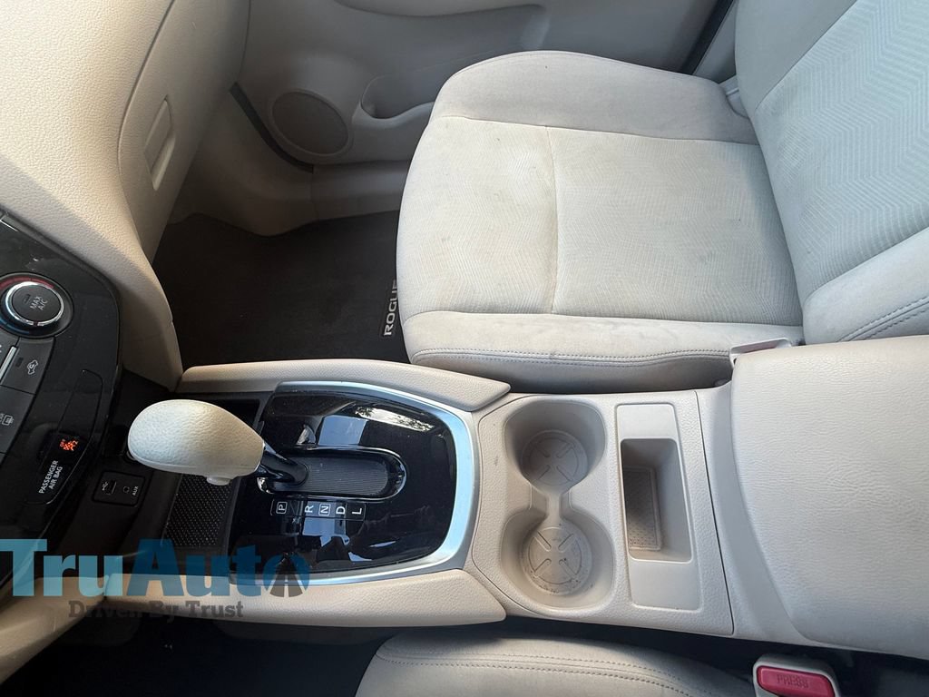 Used 2015 Nissan Rogue S FWD image 28