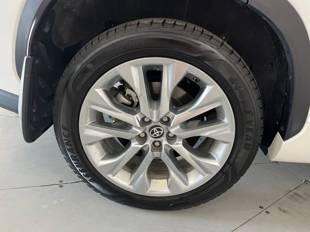 Used 2020 Toyota Highlander Limited AWD/4WD image 17