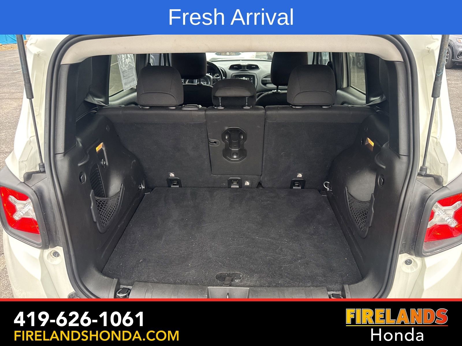 Used 2017 Jeep Renegade Latitude w/ Popular Equipment Group image 25