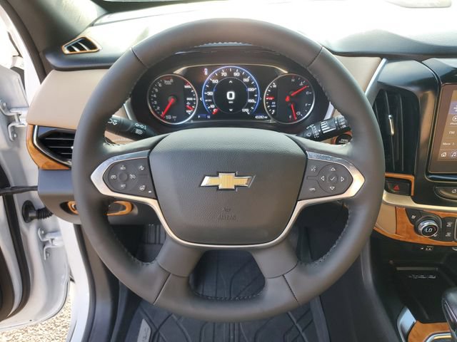 Used 2022 Chevrolet Traverse Premier FWD image 20