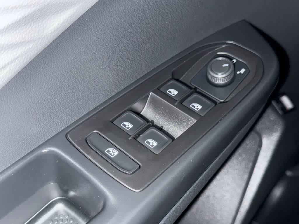 Used 2024 Volkswagen Taos S FWD image 17