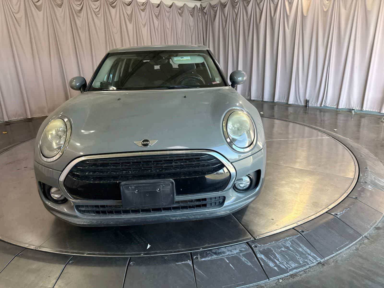 Used 2017 MINI Cooper Clubman FWD image 2