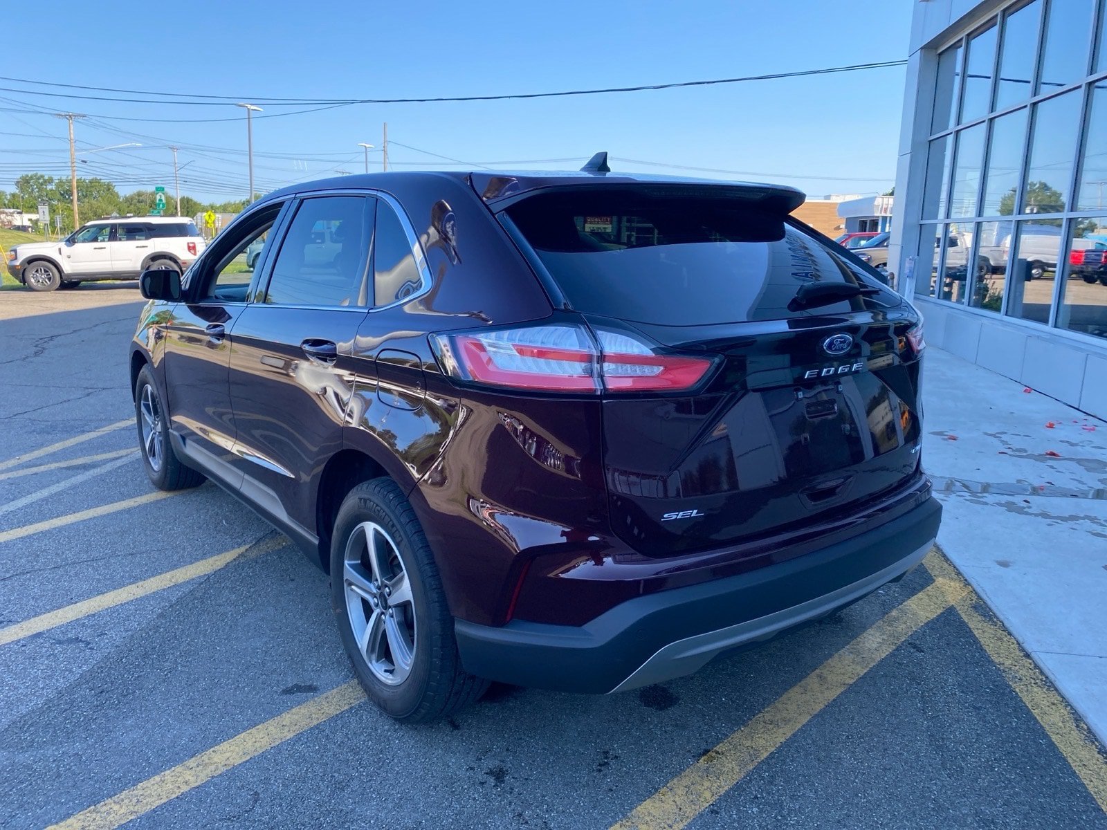 Used 2024 Ford Edge SEL w/ Convenience Package AWD/4WD image 4