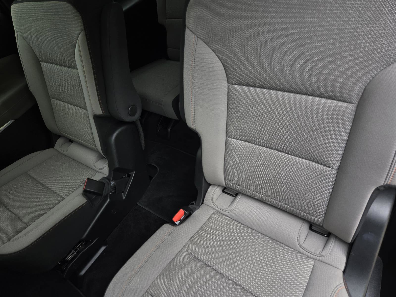 Used 2026 Chevrolet Traverse LT w/ Driver Confidence Package FWD image 19