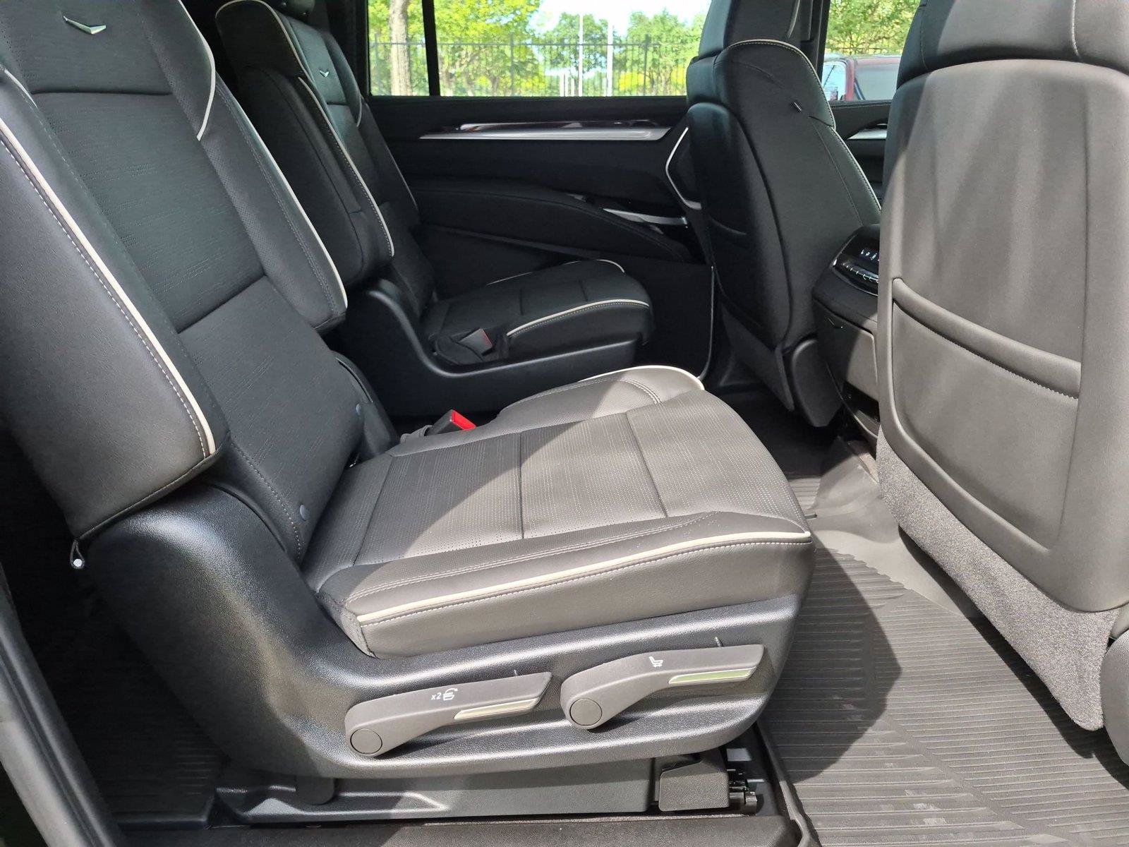 New 2027 Cadillac Escalade ESV Sport w/ Touring Package AWD/4WD image 29