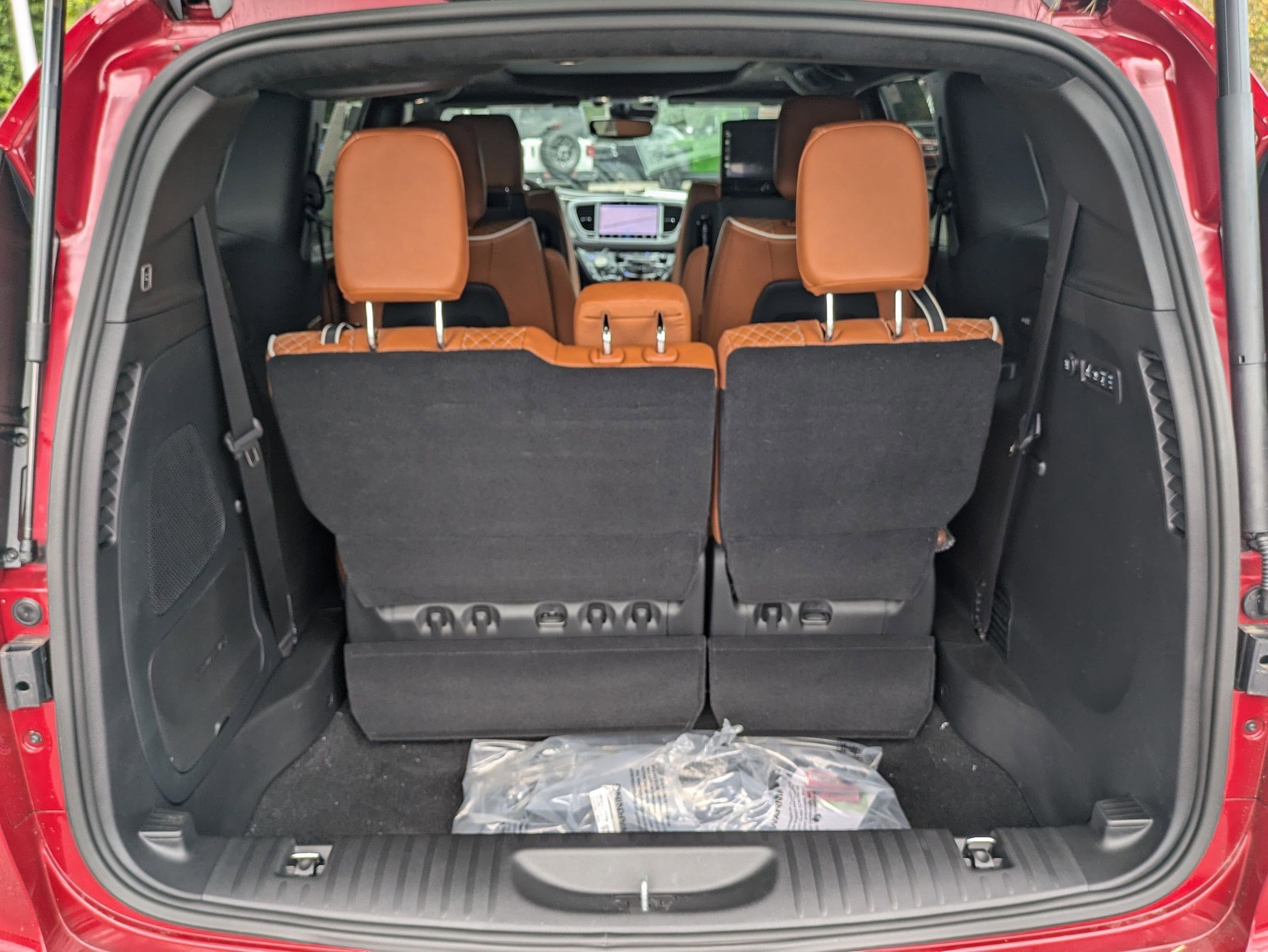 New 2026 Chrysler Pacifica Pinnacle image 28