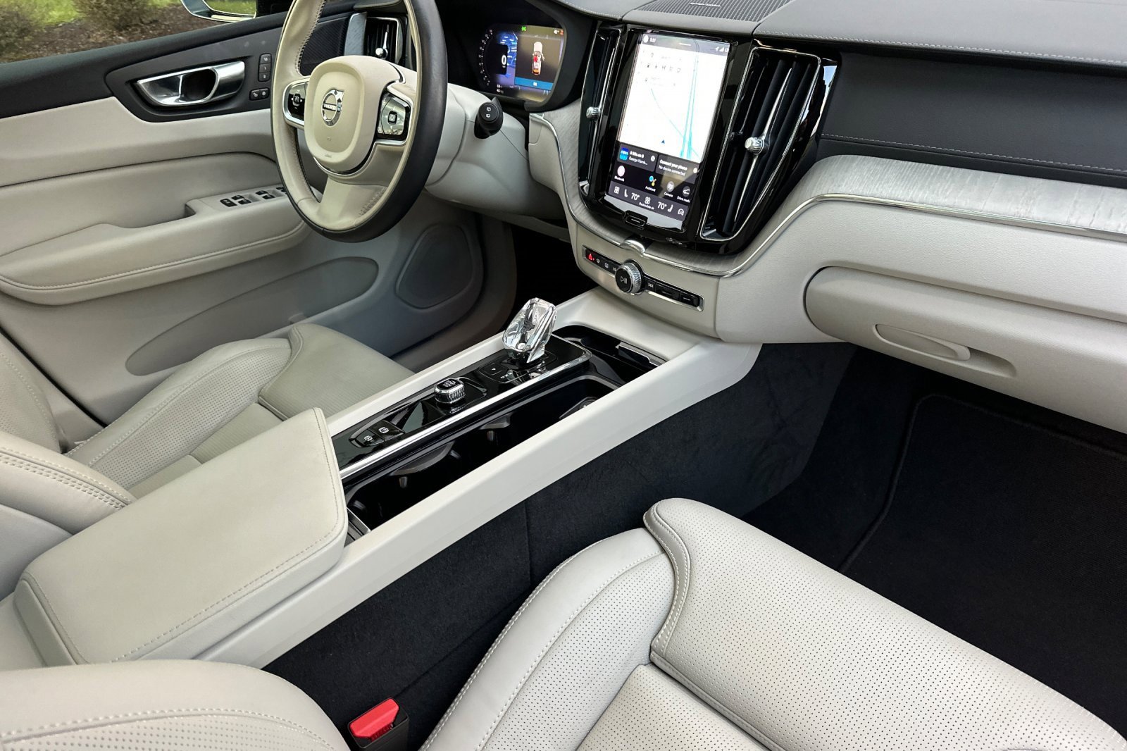 Used 2023 Volvo XC60 T8 Ultimate image 16