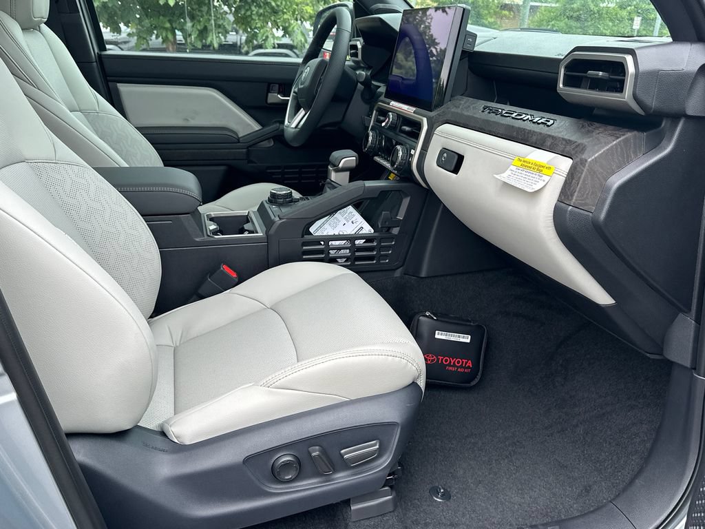 New 2026 Toyota Tacoma Limited AWD/4WD image 13