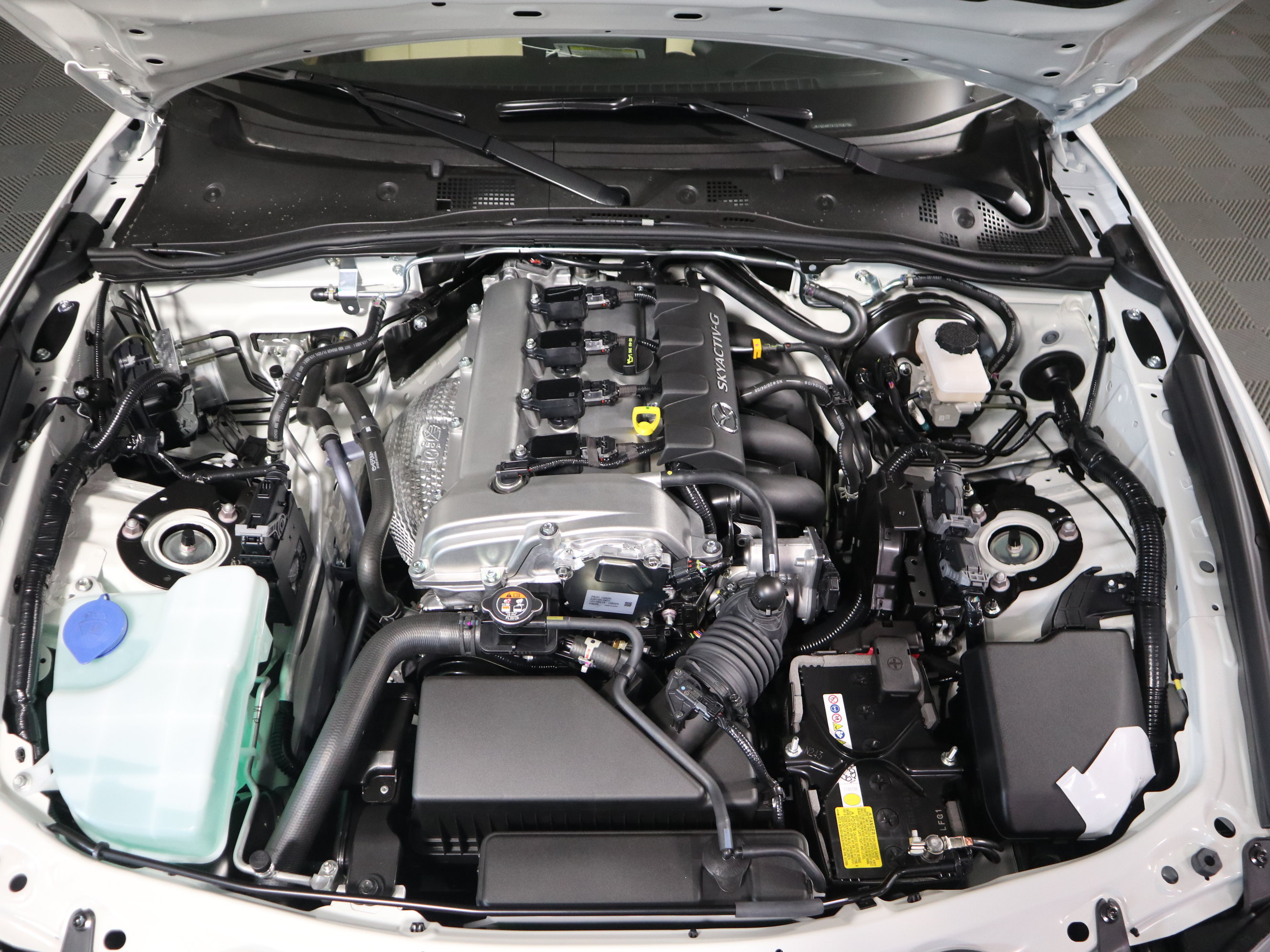 New 2026 MAZDA MX-5 Miata RF Grand Touring w/ Weather Package RWD image 10