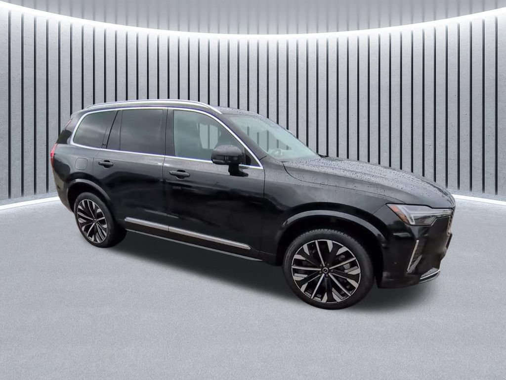 Used 2025 Volvo XC90 B5 Plus AWD/4WD image 19