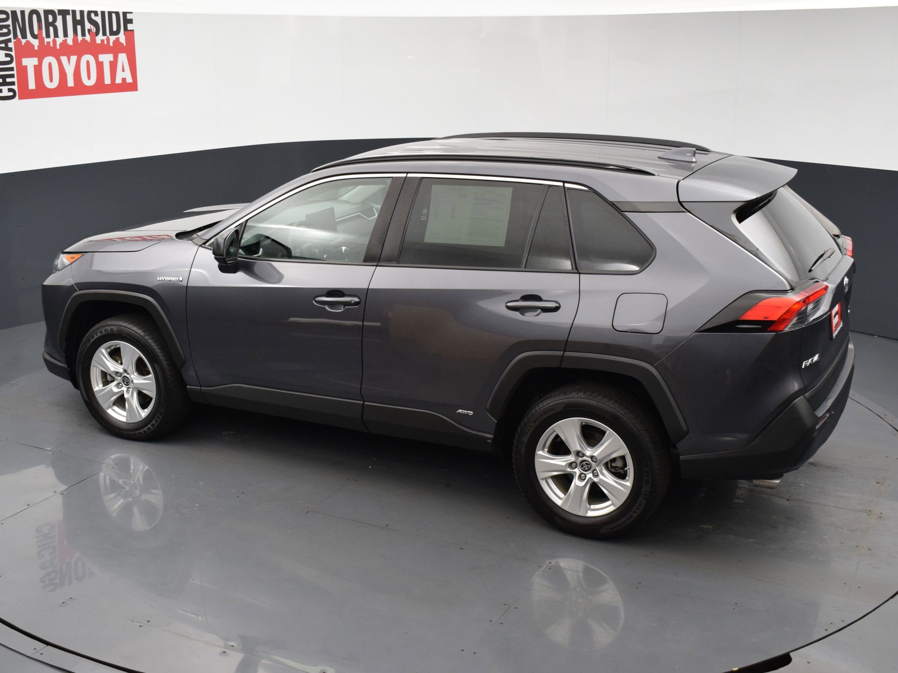 Used 2021 Toyota RAV4 LE AWD/4WD image 18