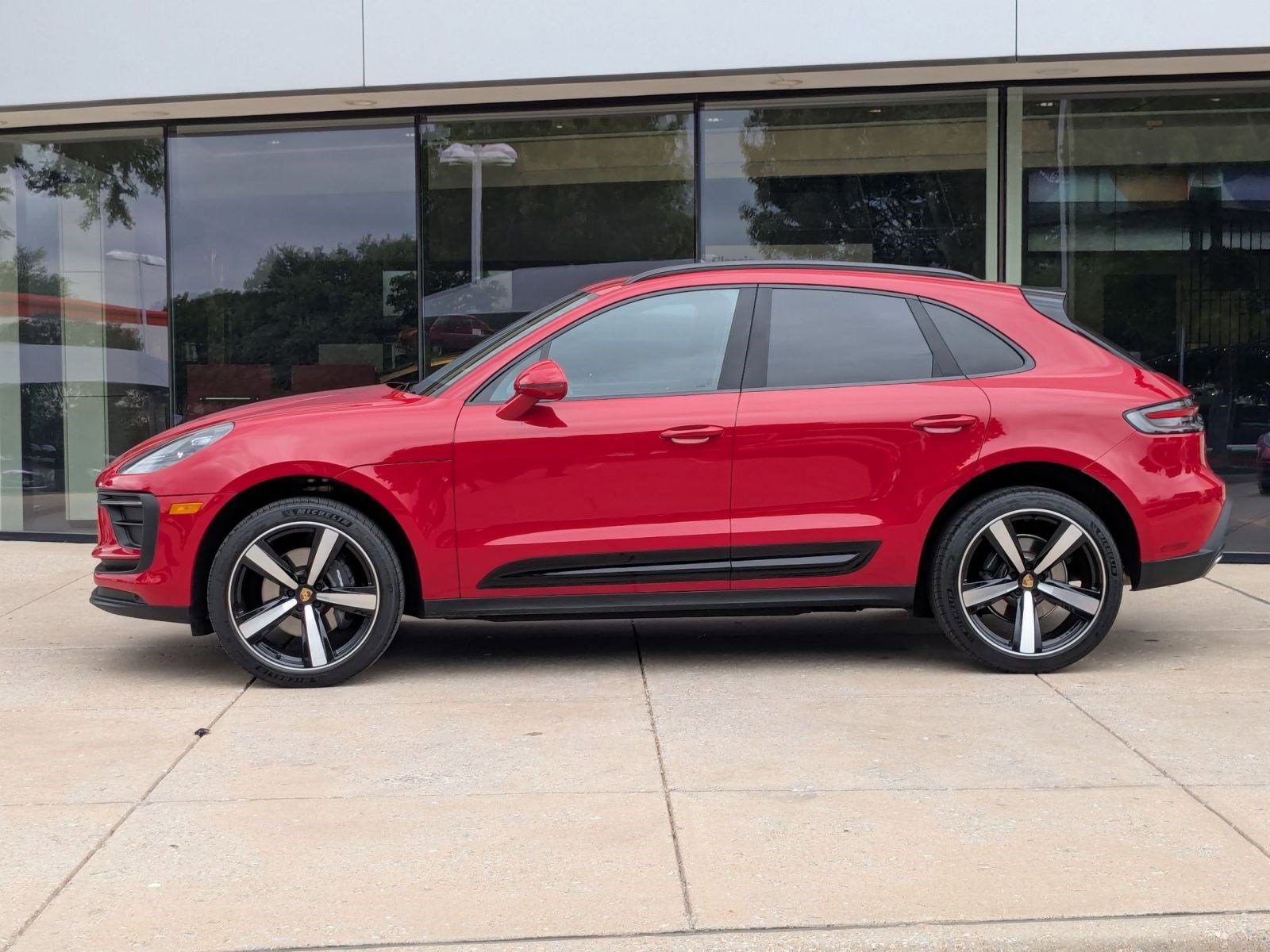 Certified 2026 Porsche Macan AWD/4WD video 2