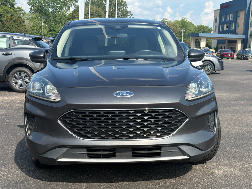 Used 2020 Ford Escape SE FWD image 2