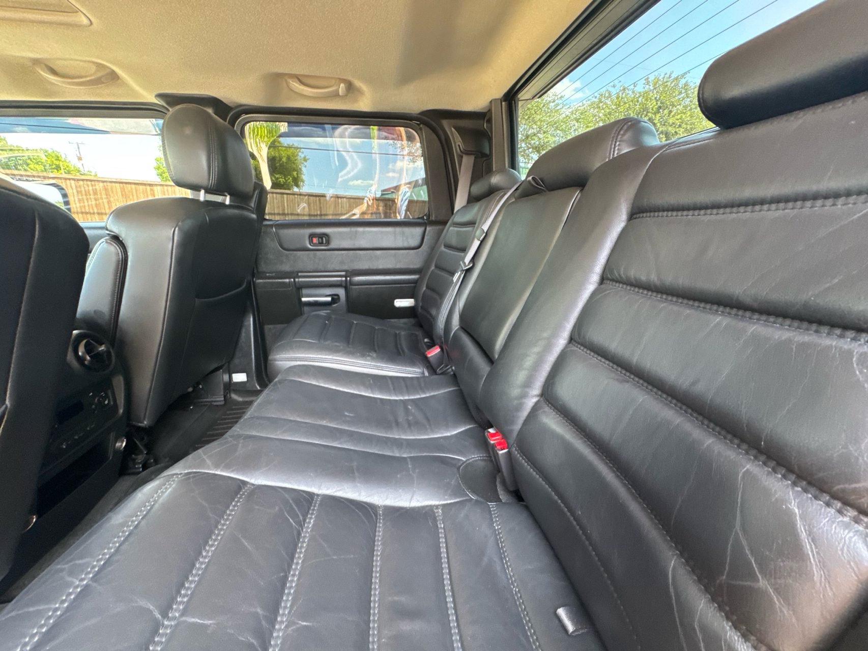 Used 2005 HUMMER H2 SUT w/ Preferred Equipment Group AWD/4WD image 31