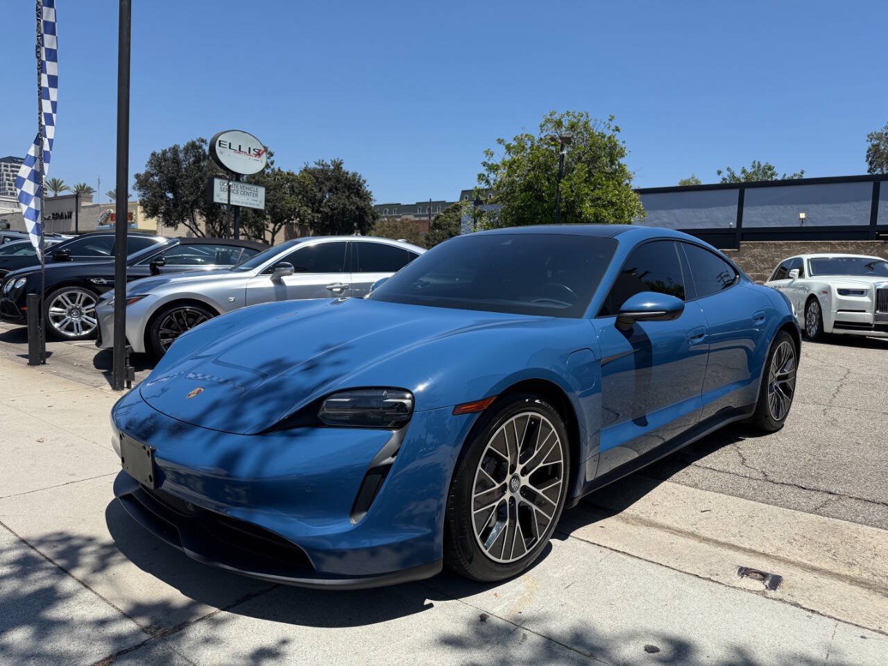 Used 2022 Porsche Taycan RWD image 7