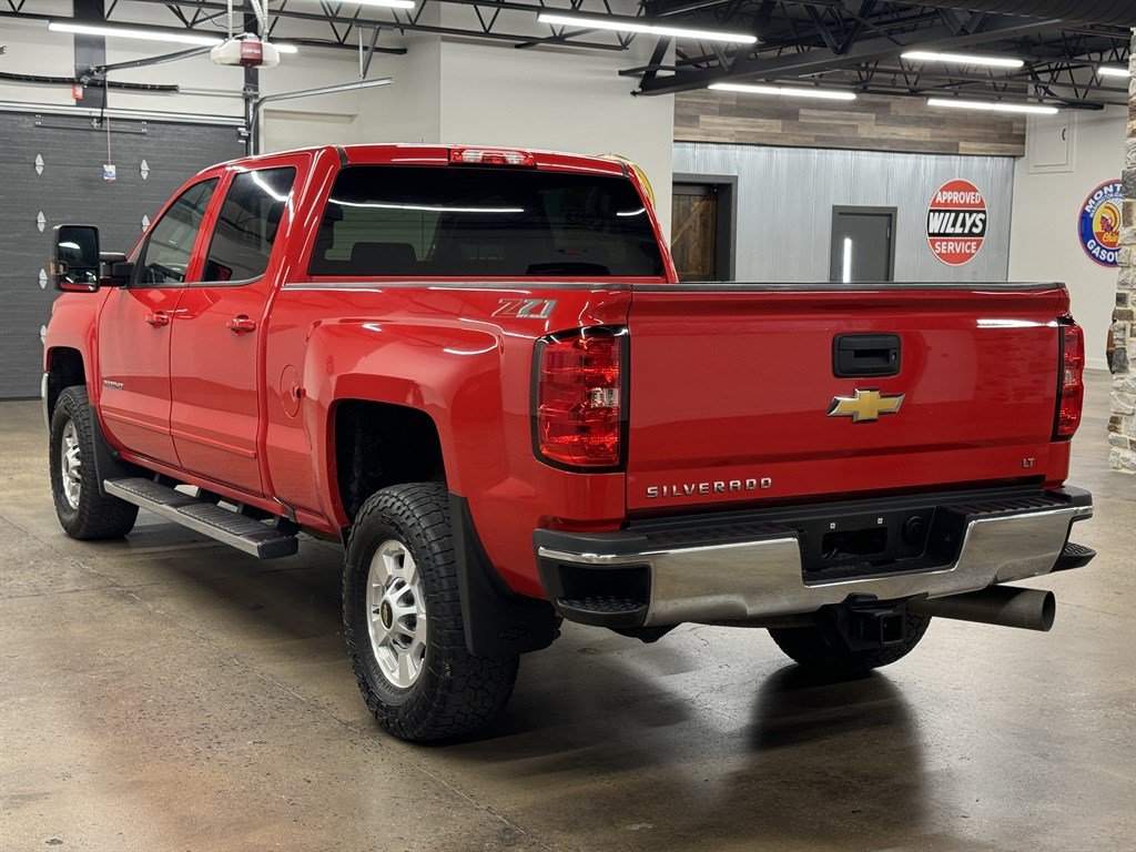 Used 2018 Chevrolet Silverado 2500 LT w/ LT Convenience Package AWD/4WD image 10