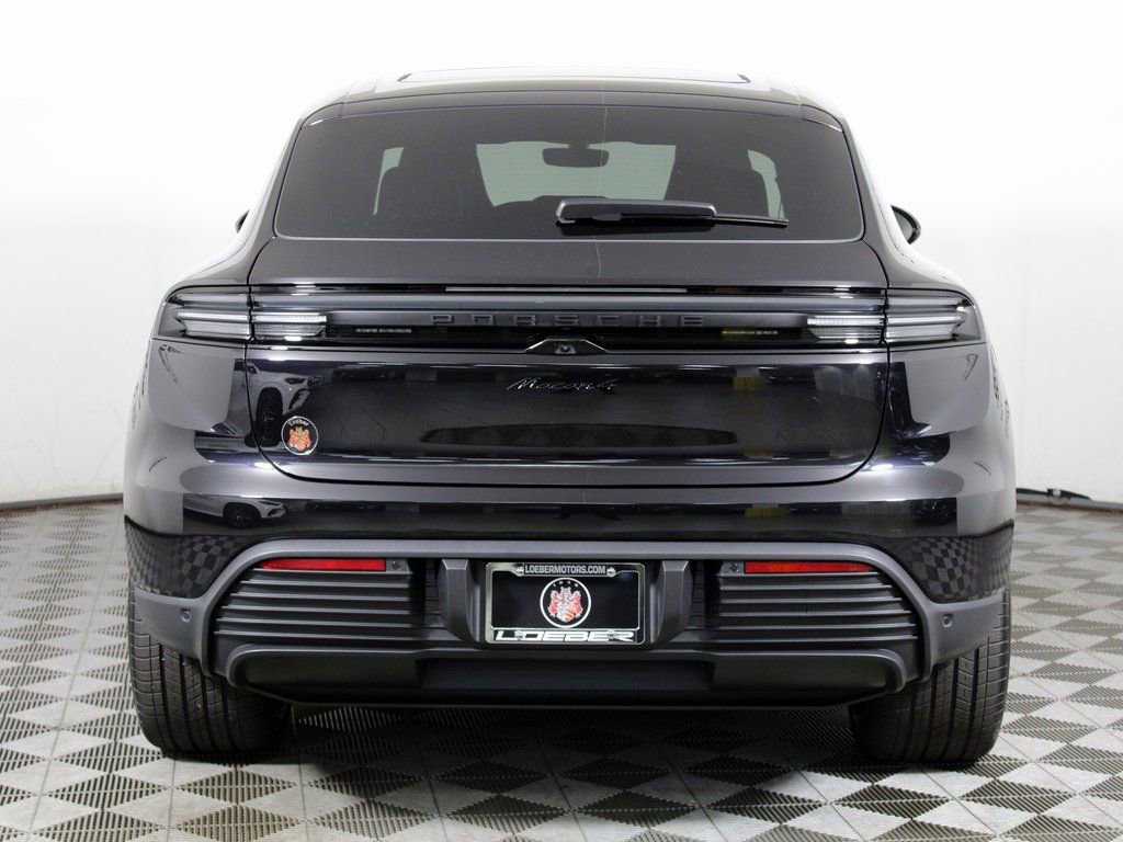 Certified 2025 Porsche Macan 4 Electric AWD/4WD image 6