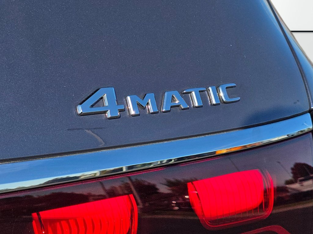 Used 2024 Mercedes-Benz GLS 450 4MATIC image 36