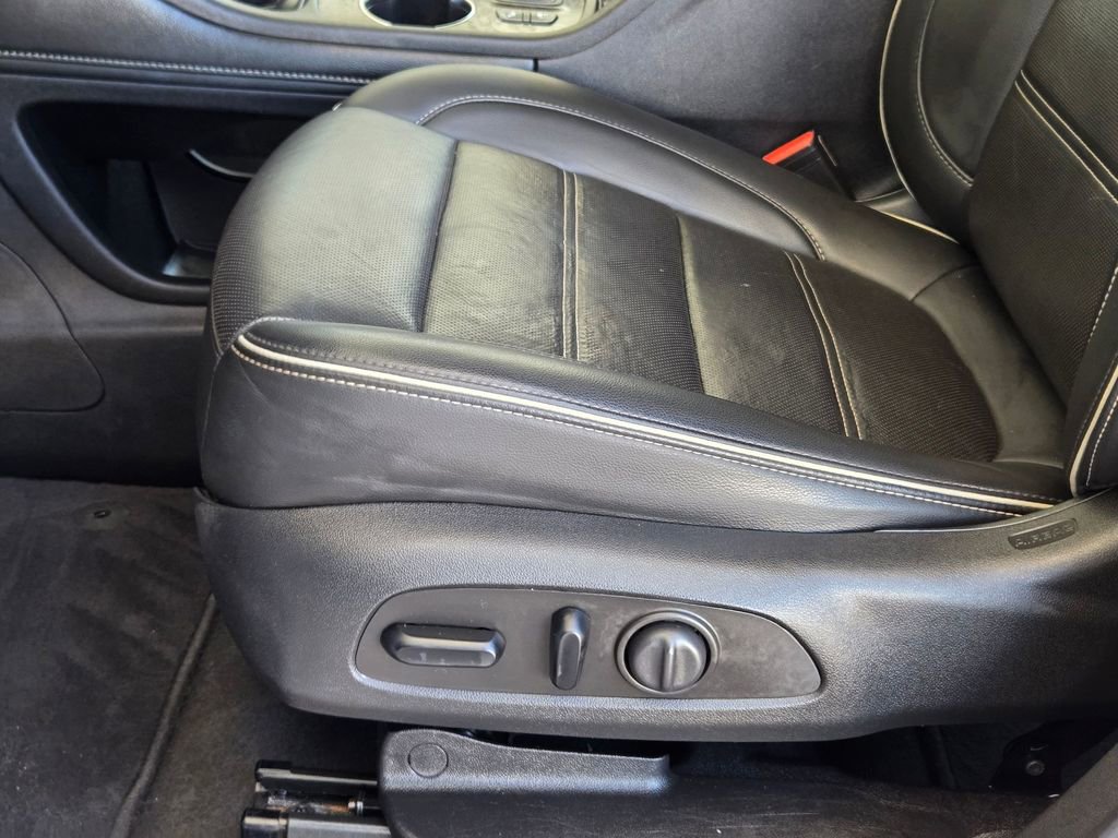 Used 2023 GMC Acadia Denali FWD image 13
