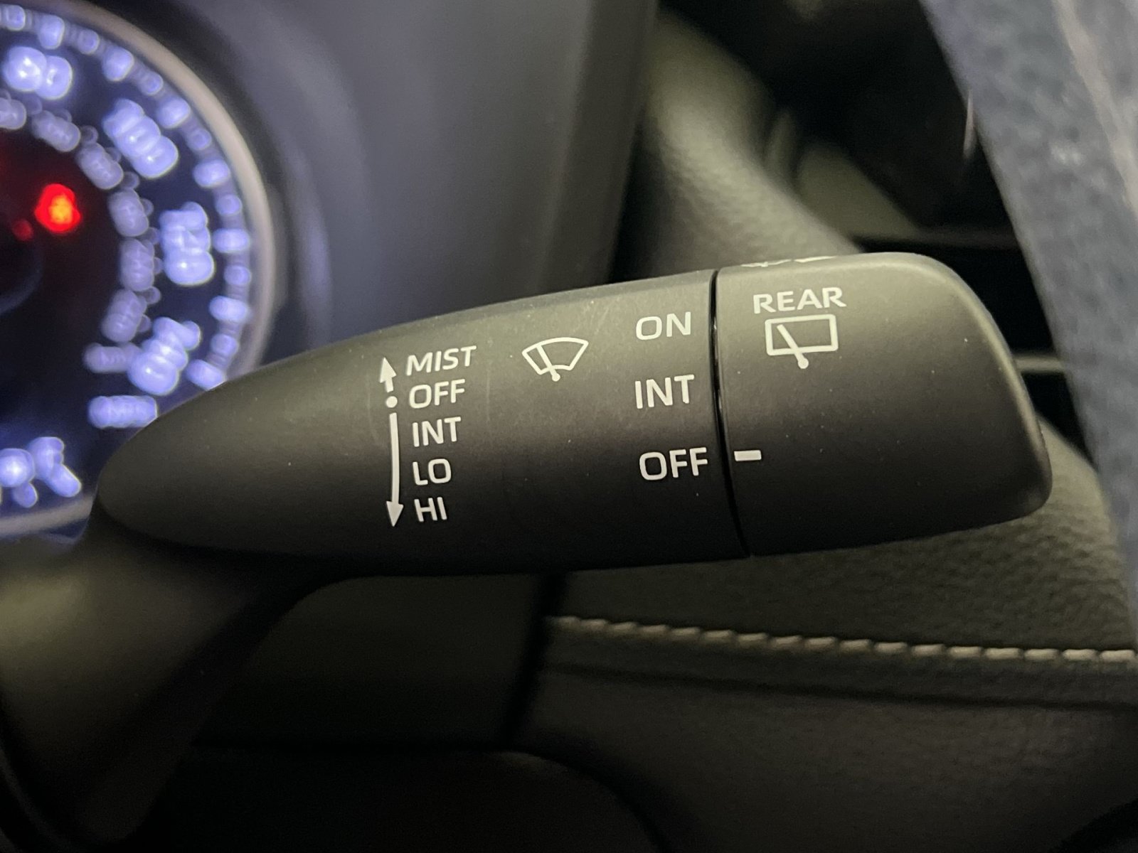 Used 2020 Toyota RAV4 LE w/ All Weather Liner Package AWD/4WD image 33