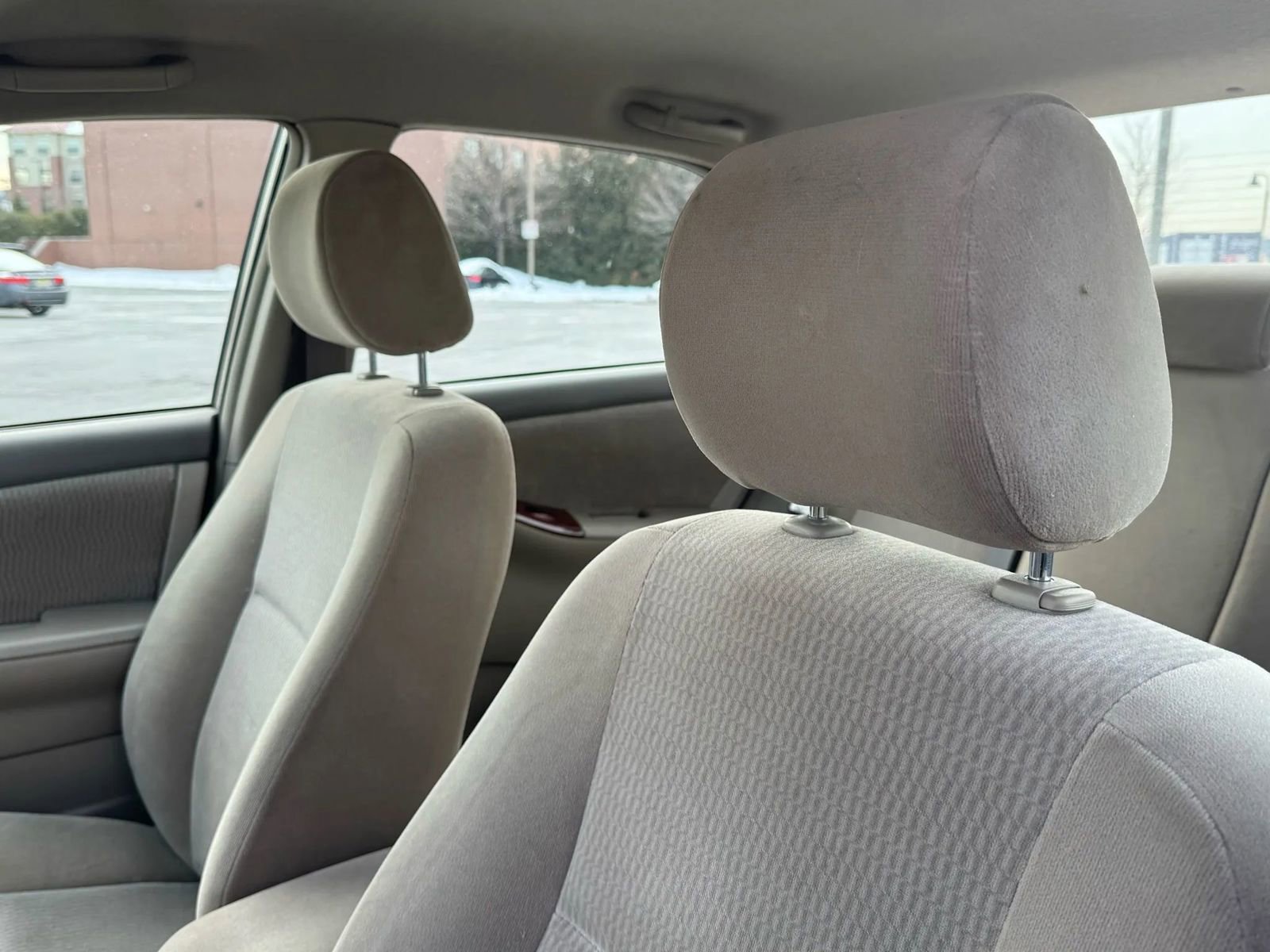 Used 2005 Toyota Corolla LE image 9