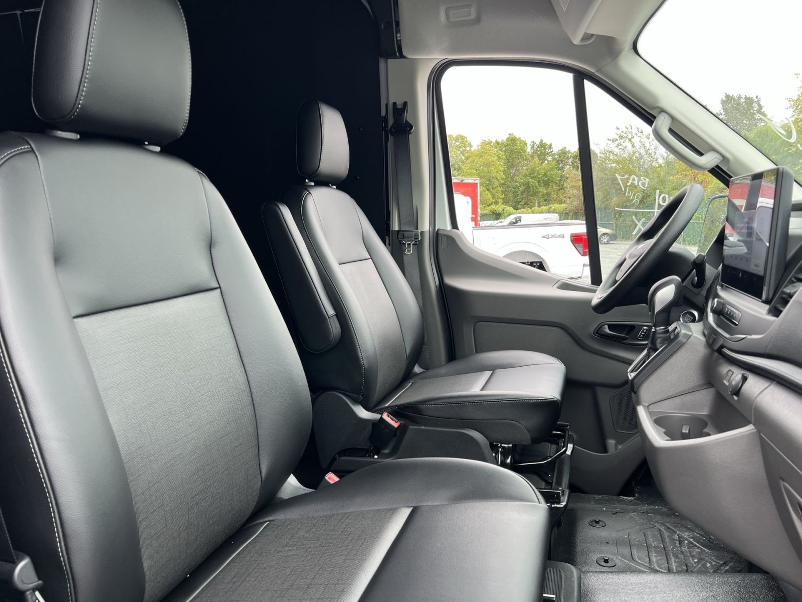 New 2027 Ford Transit 250 148 High Roof w/ Load Area Protection Package RWD image 25