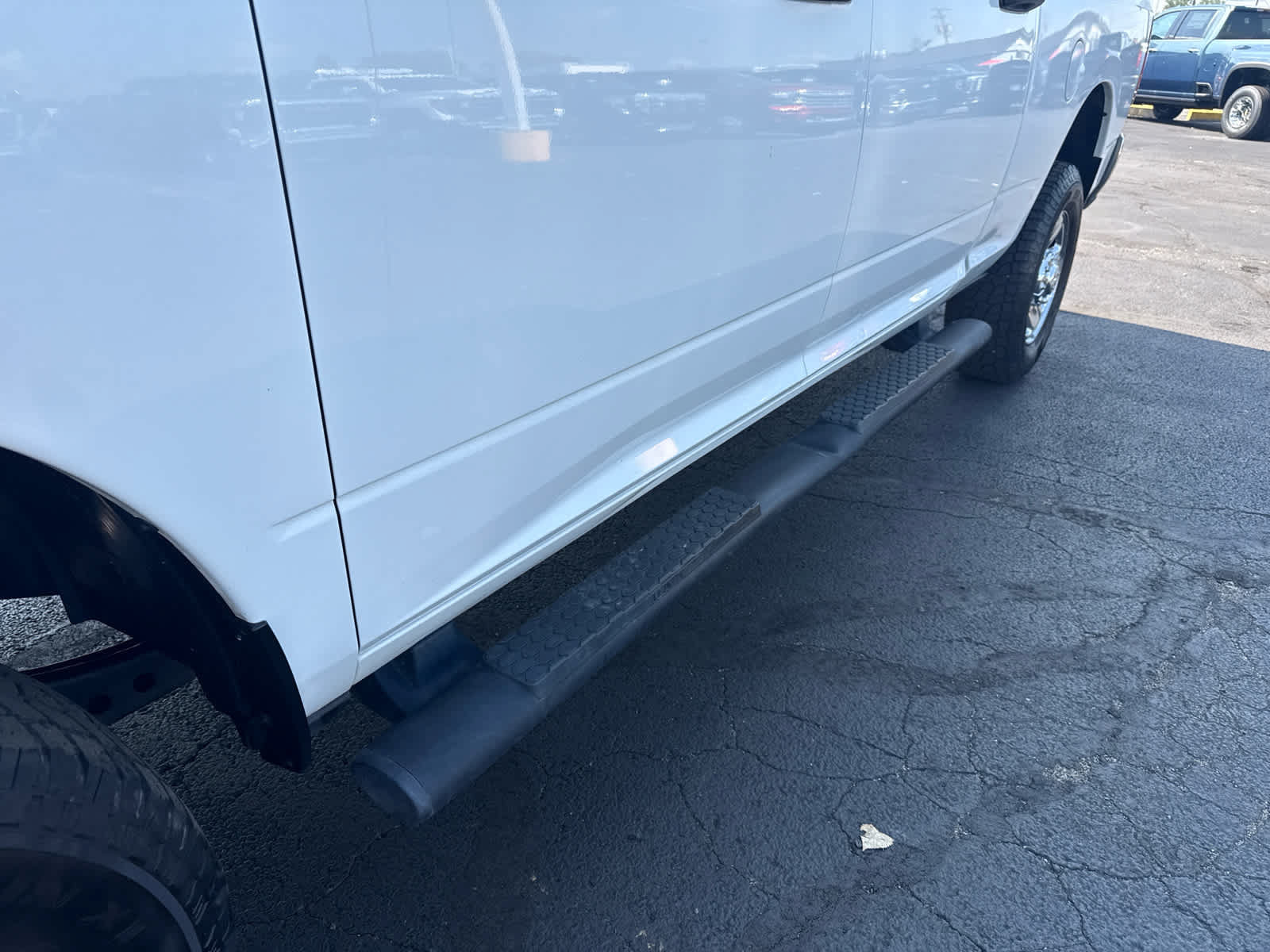 Used 2023 RAM 2500 Tradesman w/ Chrome Appearance Group AWD/4WD image 11
