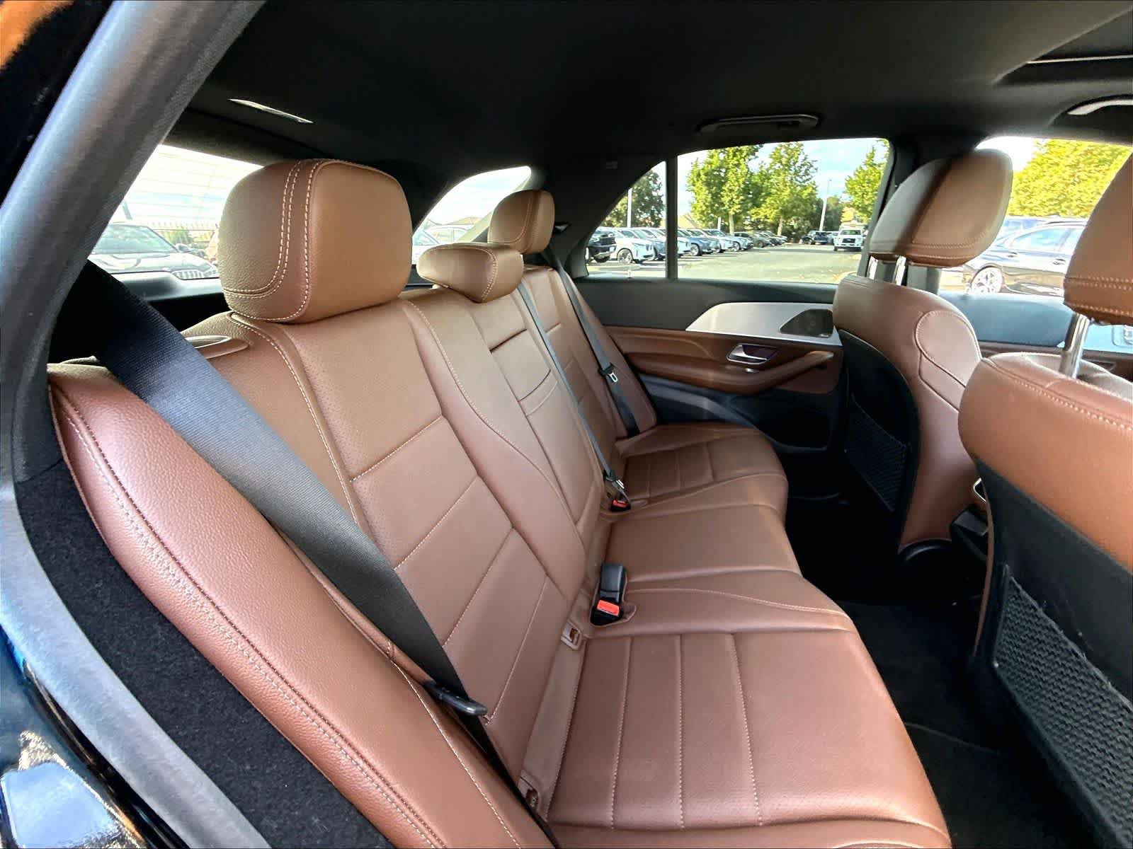 Used 2024 Mercedes-Benz GLE 450 4MATIC w/ Driver Assistance Package image 27
