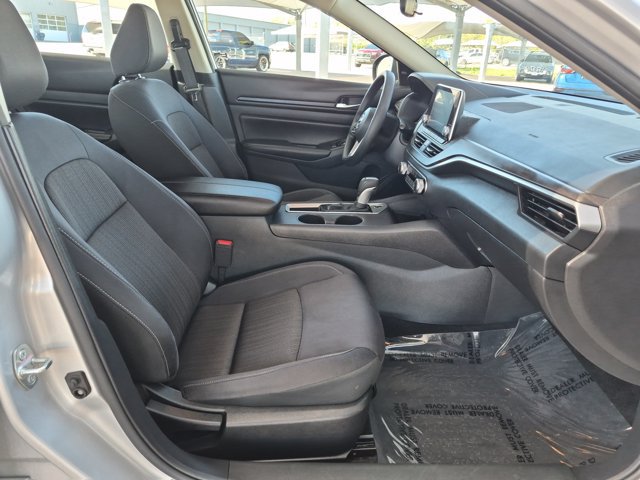 Used 2025 Nissan Altima 2.5 SV FWD image 20