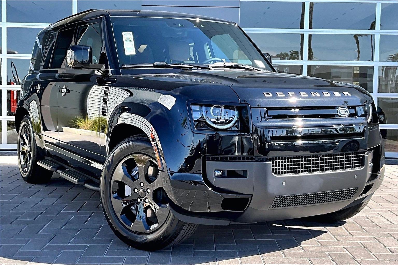 New 2026 Land Rover Defender 110 X-Dynamic SE image 2