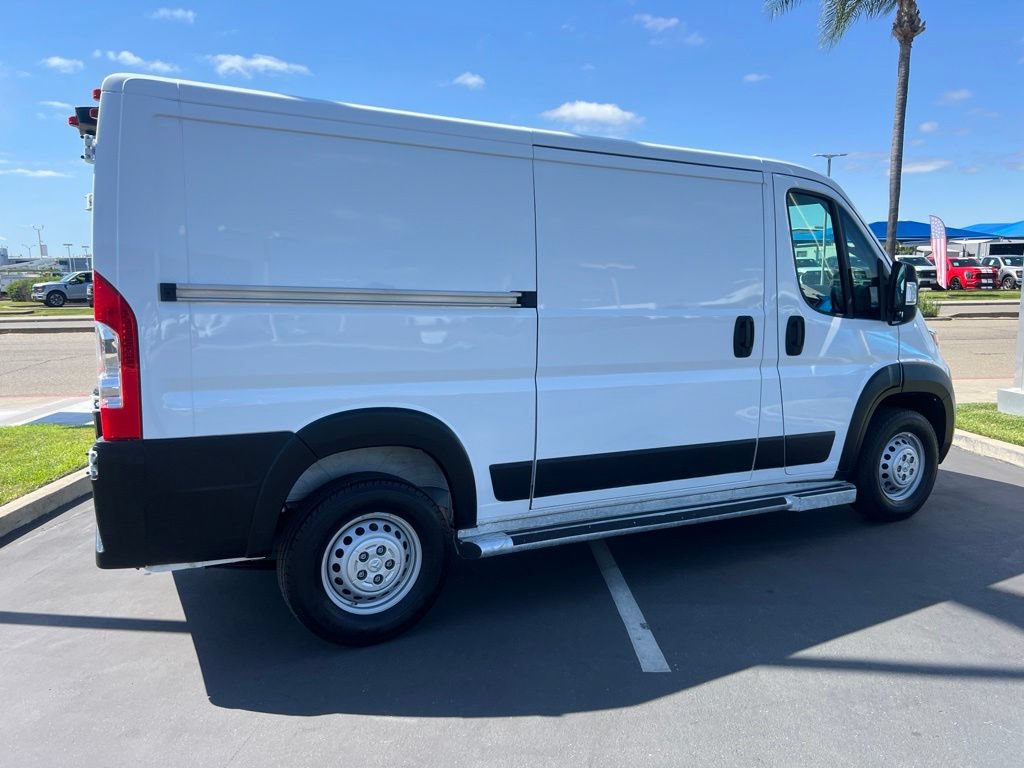 Used 2025 RAM ProMaster 2500 w/ U-Haul Equipment Group FWD image 16