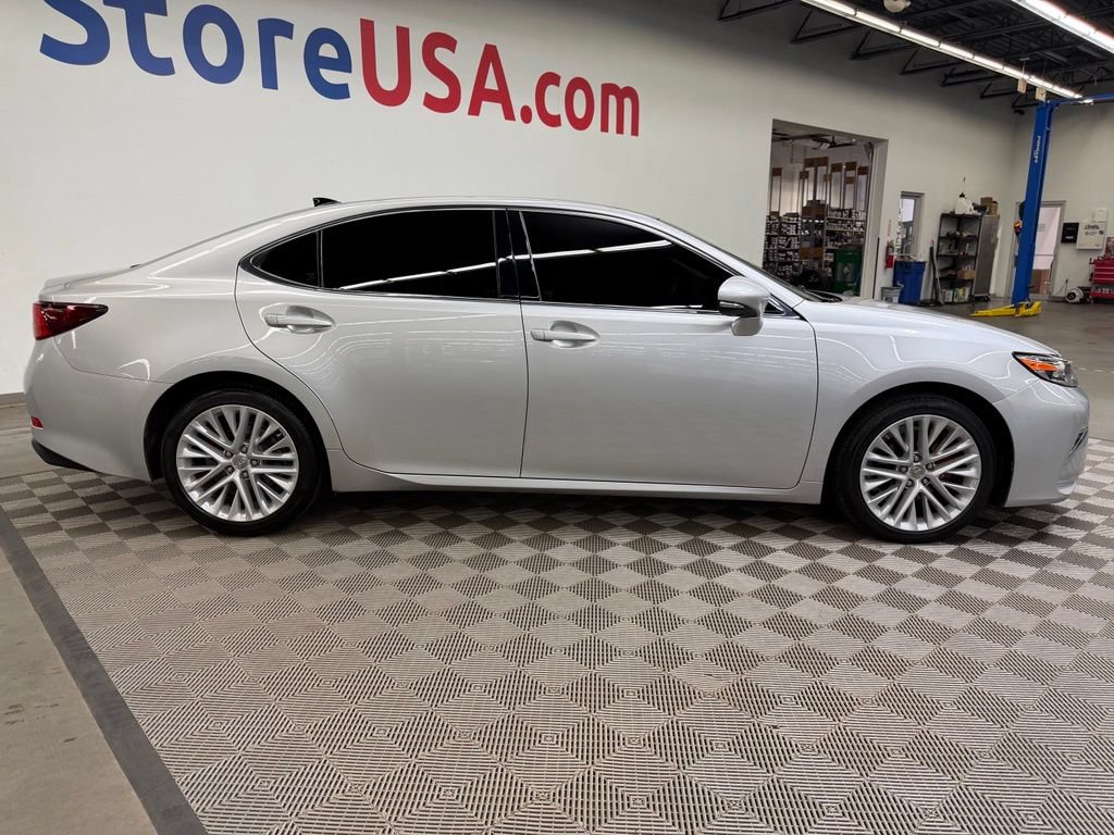 Used 2016 Lexus ES 350 w/ Luxury Package w/Wood Trim FWD image 8