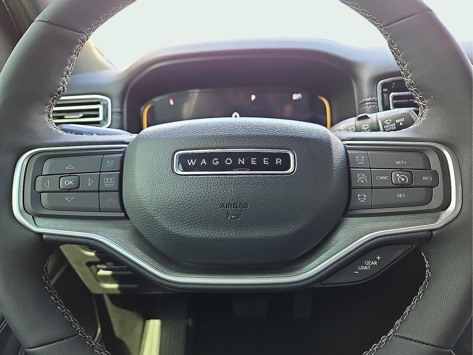 New 2025 Jeep Wagoneer L 4WD w/ Convenience Group I image 24