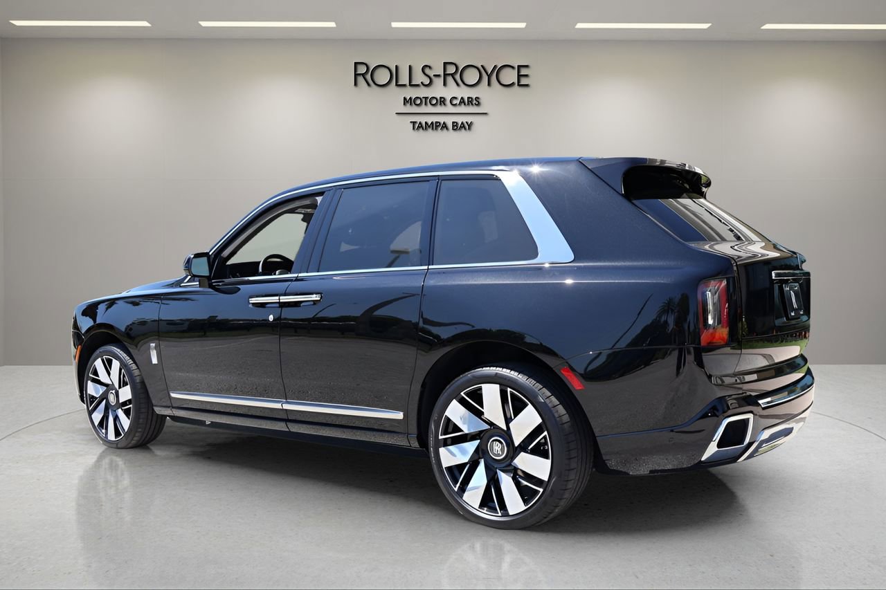 New 2026 Rolls-Royce Cullinan image 5