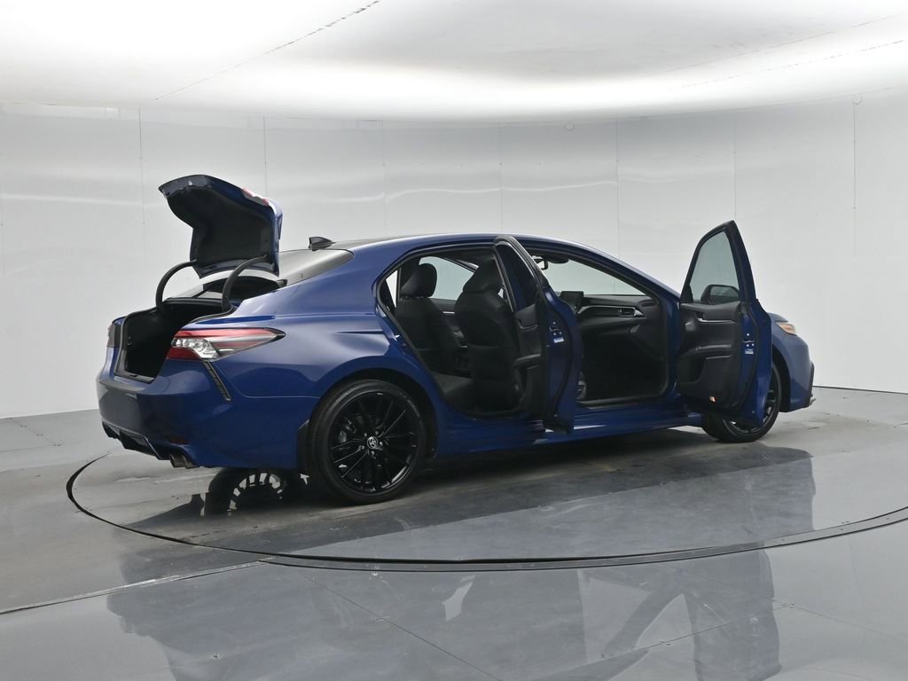 Used 2023 Toyota Camry XSE image 5