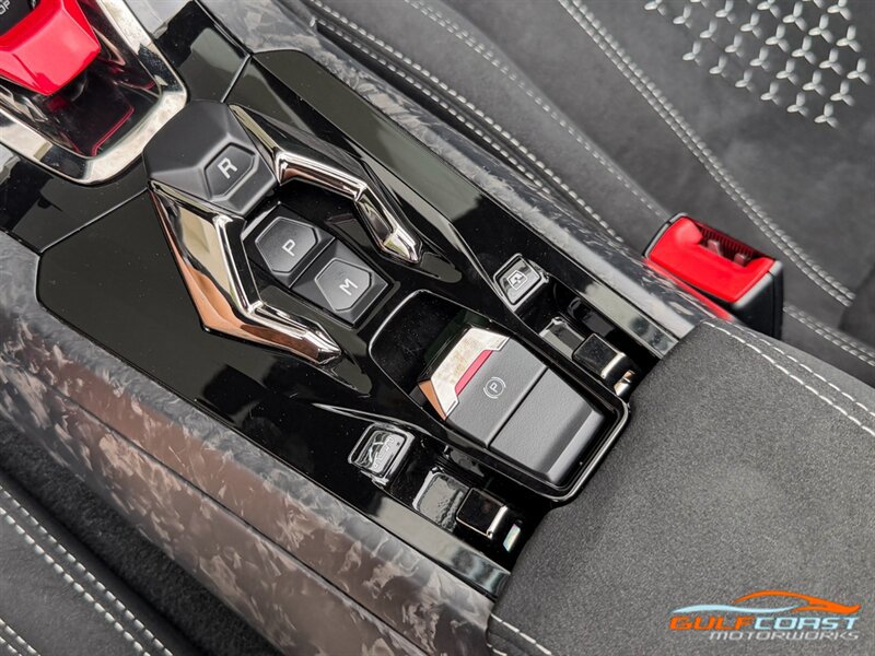 Used 2019 Lamborghini Huracan Performante AWD/4WD image 20