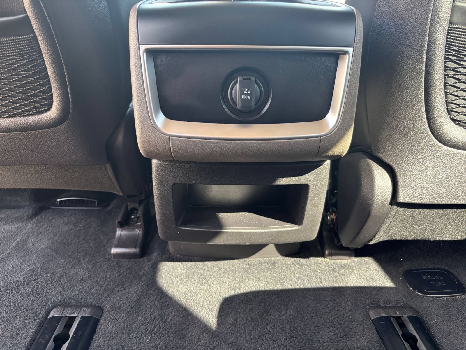 Used 2026 Kia Carnival FWD image 23